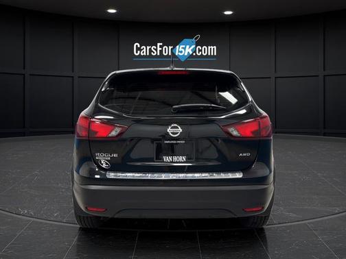 Magnetic Black 2017 Nissan Rogue Sport S