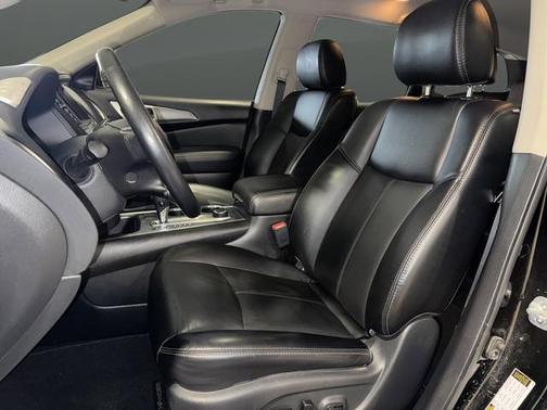 2018 Nissan Pathfinder SL