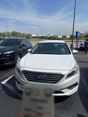 Quartz White Pearl 2016 Hyundai SONATA SE