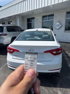 Quartz White Pearl 2016 Hyundai SONATA SE