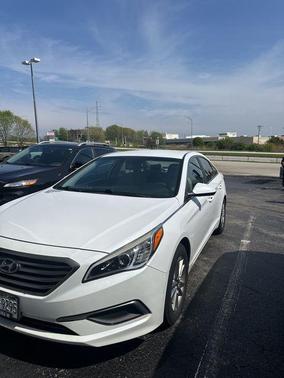 Quartz White Pearl 2016 Hyundai SONATA SE