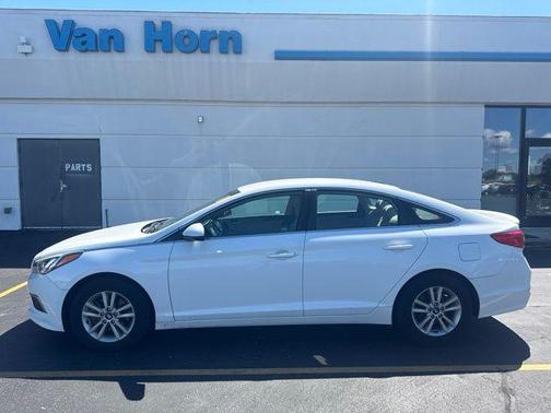 Quartz White Pearl 2016 Hyundai SONATA SE