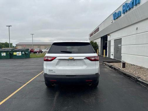 Summit White 2018 Chevrolet Traverse LS
