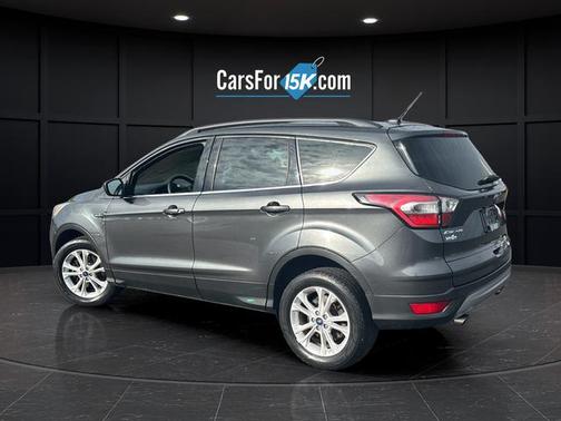 Magnetic 2017 Ford Escape SE