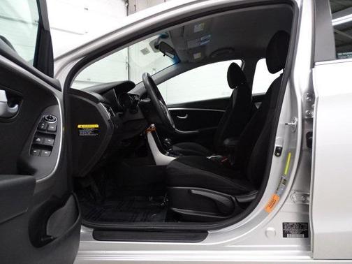 Shimmering Silver 2014 Hyundai Elantra GT Base