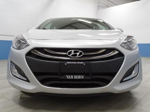 Shimmering Silver 2014 Hyundai Elantra GT Base