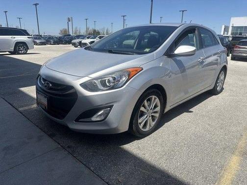 Shimmering Silver 2014 Hyundai Elantra GT Base