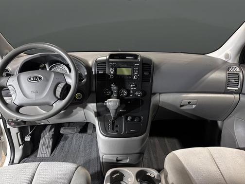 2012 Kia Sedona LX