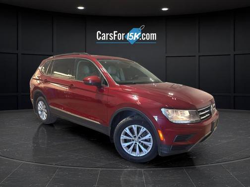 Cardinal Red Metallic 2018 Volkswagen Tiguan 2.0T SE 4MOTION