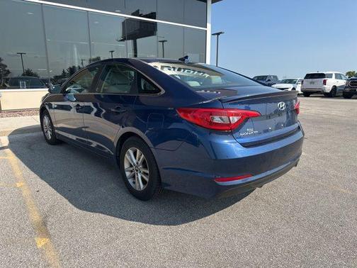 2017 Hyundai SONATA SE