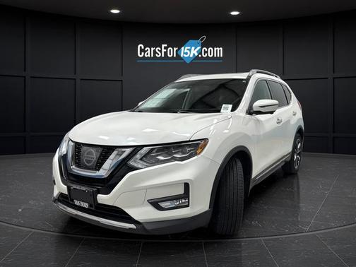 Pearl White 2017 Nissan Rogue SL