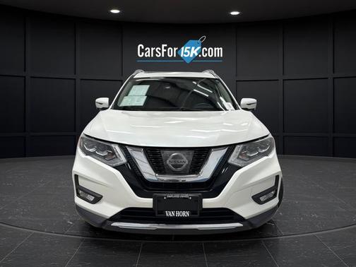 Pearl White 2017 Nissan Rogue SL