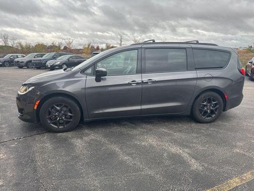 2018 Chrysler Pacifica Touring-L