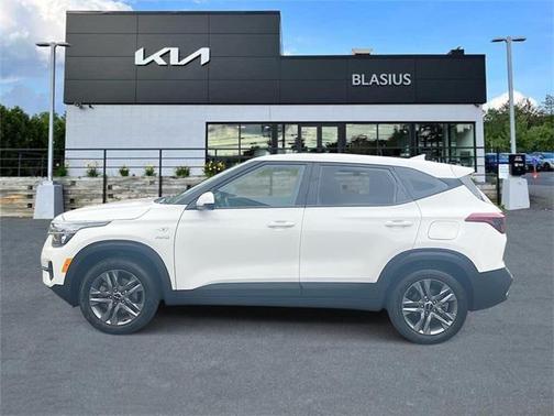 2023 Kia Seltos LX
