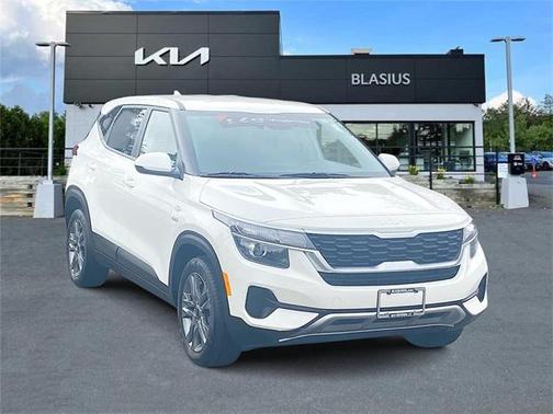 2023 Kia Seltos LX