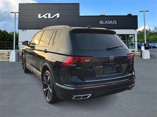 2022 Volkswagen Tiguan 2.0T SEL R-Line 4MOTION