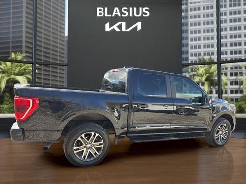 Agate Black Metallic 2022 Ford F-150 XL