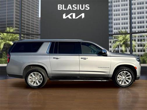 2024 Chevrolet Suburban Premier