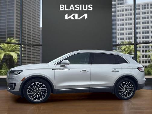 Ingot Silver Metallic 2019 Lincoln Nautilus Reserve