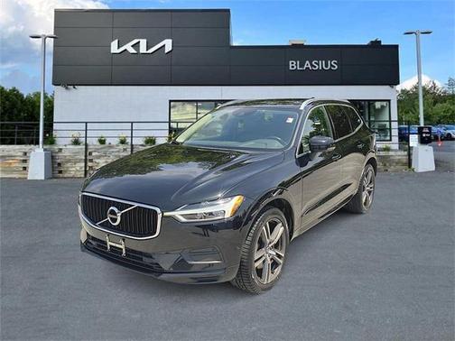 2018 Volvo XC60 T6 Momentum