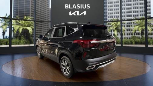2023 Kia Seltos EX
