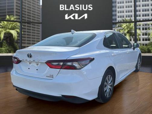 2022 Toyota Camry LE
