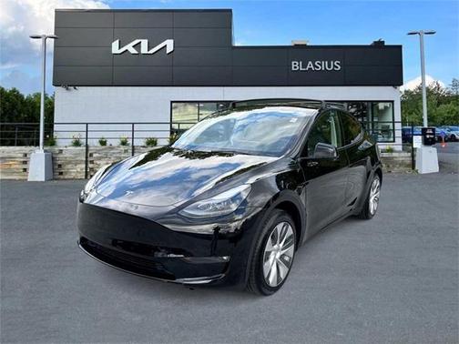 2023 Tesla Model Y Long Range Dual Motor All-Wheel Drive