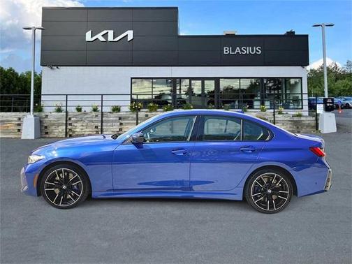 2023 BMW M340 i xDrive
