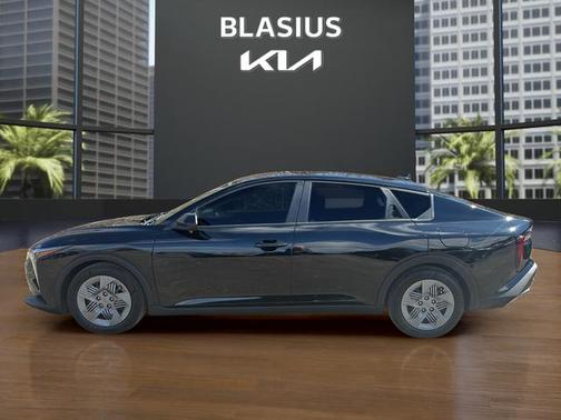 Aurora Black Pearl 2025 Kia K4 LX
