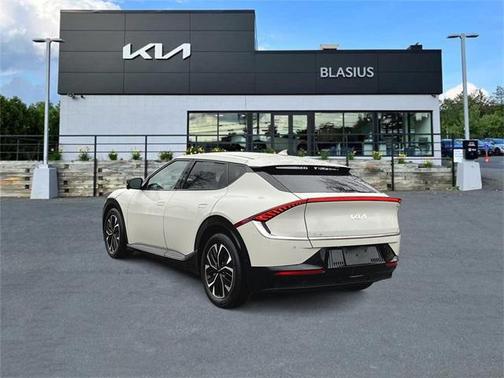 2023 Kia EV6 Wind