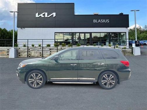2018 Nissan Pathfinder Platinum