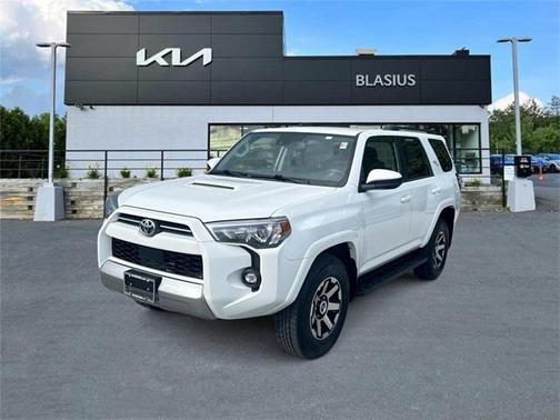2024 Toyota 4Runner TRD Off Road