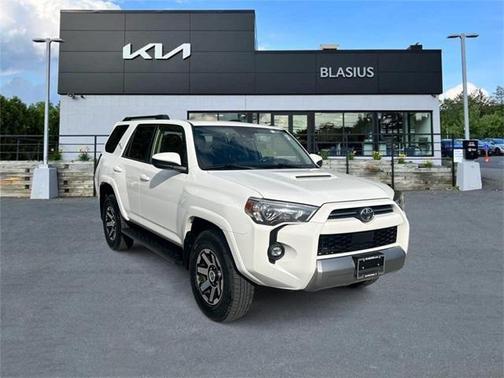 2024 Toyota 4Runner TRD Off Road