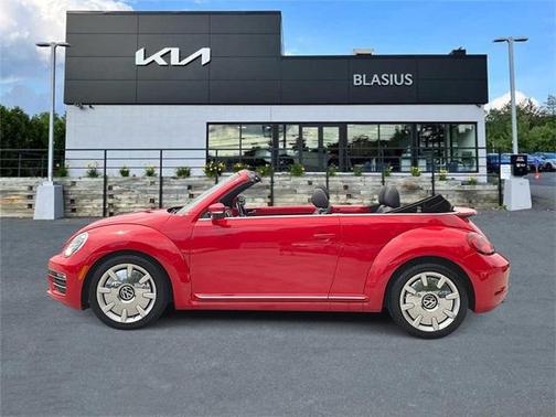 2019 Volkswagen Beetle 2.0T SE