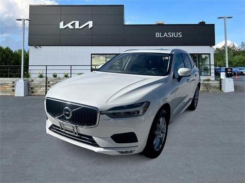 2021 Volvo XC60 T6 Momentum