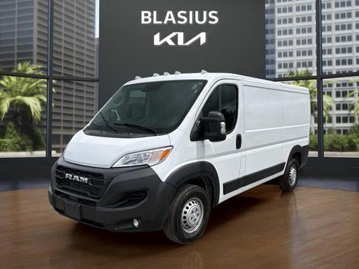 Bright White Clearcoat 2025 RAM ProMaster 2500 Tradesman
