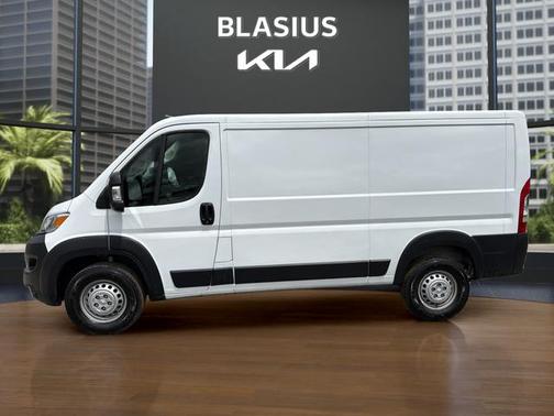 Bright White Clearcoat 2025 RAM ProMaster 2500 Tradesman