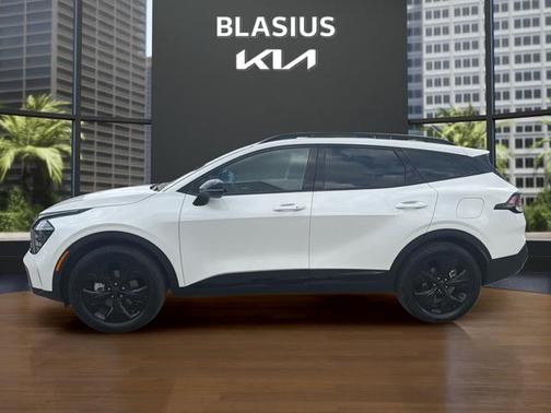 Snow White Pearl 2025 Kia Sportage Plug-In Hybrid X-Line