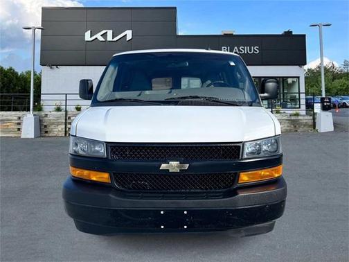 2022 Chevrolet Express 2500 LS