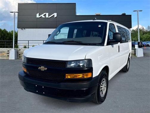 2022 Chevrolet Express 2500 LS