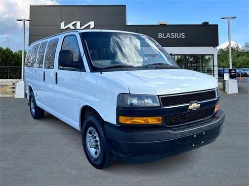 2022 Chevrolet Express 2500 LS
