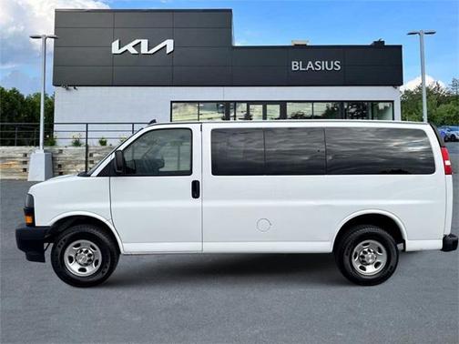 2022 Chevrolet Express 2500 LS