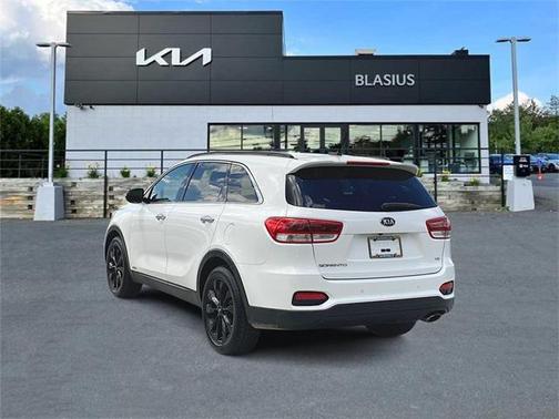 2019 Kia Sorento S