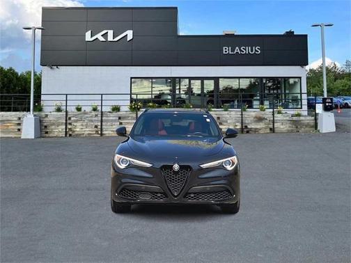 2023 Alfa Romeo Stelvio Veloce AWD