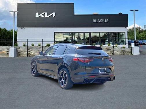 2023 Alfa Romeo Stelvio Veloce AWD