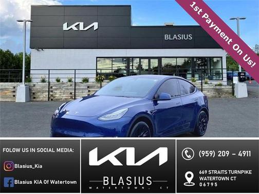 2022 Tesla Model Y Long Range Dual Motor All-Wheel Drive