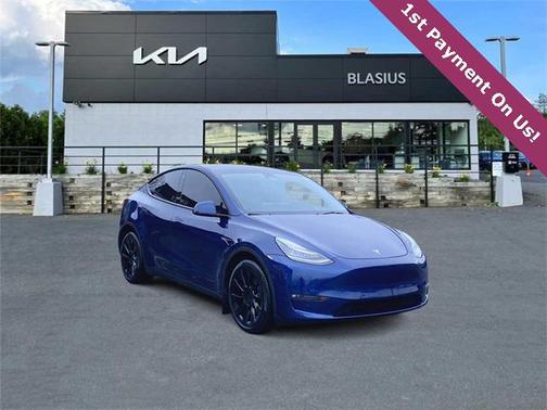 2022 Tesla Model Y Long Range Dual Motor All-Wheel Drive