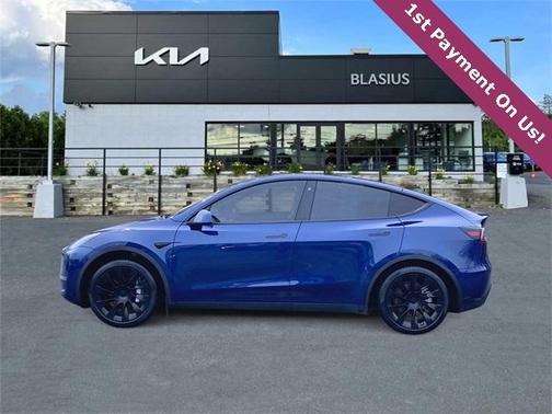 2022 Tesla Model Y Long Range Dual Motor All-Wheel Drive