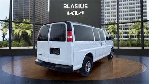 2022 Chevrolet Express 2500 LS