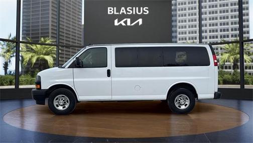 2022 Chevrolet Express 2500 LS
